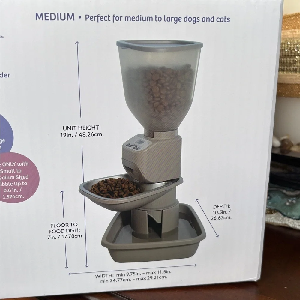 Feeding Friend automatic dog